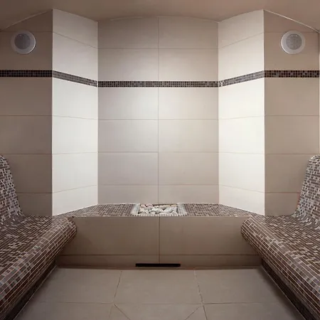 Hotel Harvey 5*